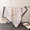 Bufanda Cuadrada Estampada Estilo Femenino Suave Imitación Seda, Chal, Pañuelo para el Cuello, Pañuelo de Cuello de Alta Gama, Pañuelo Cuadrado Pequeño, Pañuelo para la Cabeza, Pañuelo de Seda, Bufanda