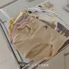 Roupa íntima hidratante, antibacteriana de grafeno sem costura, cintura média, respirável, que abraça o quadril, calcinhas femininas embaladas, calcinhas femininas embaladas