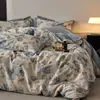 Juego de Ropa de Cama de Algodón Cepillado Engrosado Juego de Cuatro Piezas Sábana de Cama Hueca de Algodón Puro Funda de Edredón Faldón de Cama Juego de Tres Piezas Ropa de Cama Cálida de Otoño e Invierno