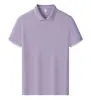 Camisa polo de seda de manga curta com um design simples e versátil, adequada para uso formal e casual, com logo estampado e bordado workwear