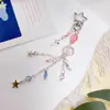 Estilo Transfronterizo Dulce Fresco Chica Picante Diseño de Nicho Medusa Azul Pez Llavero Largo con Borlas Colgante para Bolsos Personalizado Todo Fósforo Accesorios