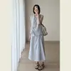 Conjunto Casual de Moda Minimalista para Mulheres Verão Azul Top de Regata Torcido Cinched na Cintura Saia de Cintura Alta Conjunto de Duas Peças
