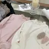 Camiseta básica para niñas con borde de volantes, nueva camiseta de manga larga otoño 2026, top versátil para niñas