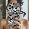Funda de Teléfono Estilo Americano Moderna de Nicho Ins Retro Estampado de Pitón Blanco y Negro Funda Dura para iPhone18Pro Película