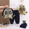 Conjunto para Niños Otoño 2025 Nuevo Elegante Ropa de Bebé Primavera y Otoño Infantil Niños Mochila con Letras Grandes Conjunto de Tres Piezas