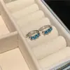Pendientes de Mariposa de Moda con un Diseño Único, Populares en Redes Sociales, Pendientes de Botón y Aros de Moda de Nicho, Sensación de Alta Gama, Nuevos Pendientes de Borla 2026