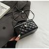 Bolso Caja Versátil Acolchado Único con Cadena Tendencia Primavera 2026 Elegante Lindo Pequeño con Bola Dorada Bolso de Hombro para Mujer