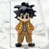 Llavero colgante de dibujos animados One Piece mercancía de anime Luffy Zoro colgante de llave pirata figura mini caja sorpresa