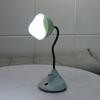 Lámpara de escritorio recargable por USB, luz nocturna LED de aprendizaje de bajo consumo, lámpara de escritorio de regalo plegable giratoria de 360 grados, venta al por mayor