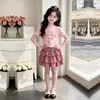 Niños Grandes Casual Delgado Letra Manga Corta Personalidad Verano Niñas Moda Cuadros Falda Pastel Dulce Conjunto de Dos Piezas de Moda