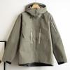 Nido de Pájaro Mismo Estilo Generación Sv6 En Stock Cortavientos Estilo Primavera y Otoño, Mismo Estilo Ajuste Holgado Unisex Impermeable Resistente al Viento Chaqueta Hardshell