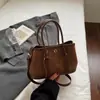 Bolsa Saco Fashionável de Aparência Sofisticada em Cores Contrastantes 2025 Nova Outono Estilo Coreano Bolsa de Ombro Simples e Requintada Bolsa de Mão Transversal