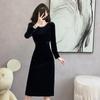 Vestido Feminino Outono Nova Moda Estilo Hepburn Veludo Gola Quadrada Slim Fit Comprimento Médio