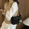 Bolso vintage-chic para debajo del brazo, bolso cruzado de un solo hombro para mujer, bolso versátil de moda minimalista urbano para el día a día con un toque vintage de alta gama