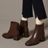 Nuevas Botas Cortas para Mujer 2026 Nuevo Otoño/Invierno Punta Cuadrada Delgadas Tacón Grueso Botines de Piel Genuina Estilo Británico Botas Martin