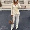 Bai Fen Zhi YiTEMU2026 Nuevo top casual de estilo coreano, color liso, cuello en V, con encaje, manga larga, fruncido en la cintura para mujer