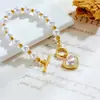 Moda retro europea y americana pulsera de perlas de lujo ligero colgante de corazón incrustado de diamantes hebilla de langosta pulsera de temperamento para dama venta al por mayor