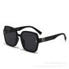 Nuevas gafas de sol transfronterizas con marco cuadrado y letra F. Diseño de gafas de sol anti-UV de moda europea y americana. Lujo de alta gama y accesible.
