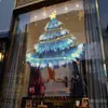 Coisas Boas Acontecem Quando Você Decora Decorações de Feriado e Monta Cenas de Vitrine com Adesivos de Vidro Estáticos de Árvores de Natal Azuis e Verdes