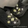 Adecuado para Charms de Zapatos DIY Crocs, Accesorios de Conchas y Perlas, Decoraciones de Hebilla de Flor Integrada Desmontable al por Mayor