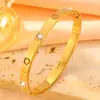 Pulsera de Titanio Moda Europea y Americana Transfronteriza para Mujer Diamante Estampado Hebilla de Acero Inoxidable Cinco Hojas Pulsera Joyería de Alta Calidad