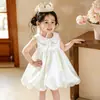 Nuevo vestido de cumpleaños 2026 para niñas pequeñas, vestido de dama de honor para bodas, atuendo para el primer cumpleaños, vestido de princesa con una falda voluminosa de tul, elegante y lindo