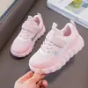 Zapatillas Deportivas Infantiles de Moda para Niñas con Suela Suave 2026 Primavera y Otoño Nuevos Zapatos Casuales Antideslizantes para Niñas Pequeñas y Niños
