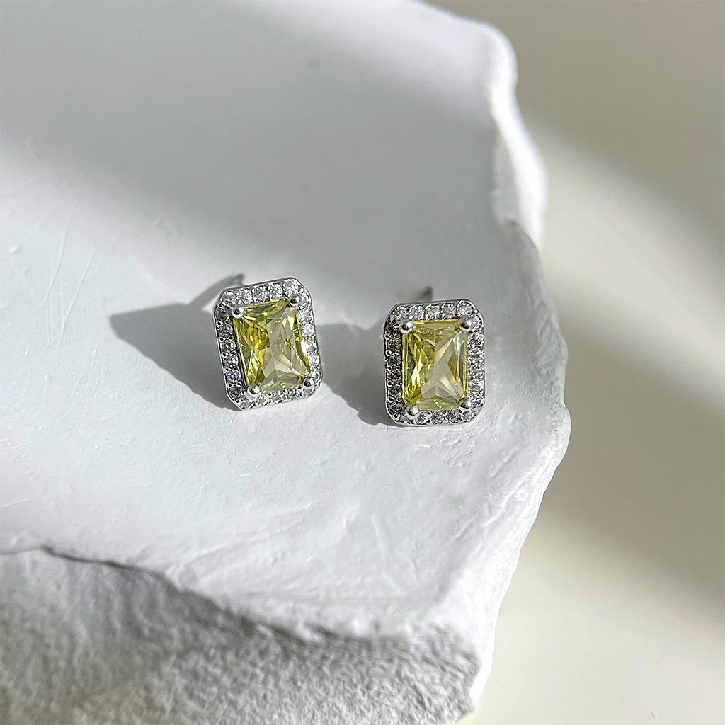 耳语-恢复的.psd_0003_组 4 拷贝.jpg