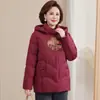 Chaqueta auténtica de plumón de ganso blanco para mujeres de mediana edad y mayores, nuevo abrigo bordado con capucha estilo chino de talla grande para madres y abuelas, moda de invierno