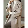 Elegante casaco de lã com gola de terno, novo estilo outono/inverno, com padronagem espinha de peixe, caimento solto, efeito emagrecedor e design versátil, adequado para baixinhas.