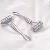 Barra Especial de Metal para Contorno de Ojos Transfronteriza Rodillo de Microagujas Palo de Masajeador Palo de Belleza Facial Masajeador Cuchara para Crema de Ojos Venta al por Mayor