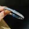 Pulsera de Acero Inoxidable con Hebilla de Herradura de Circonita, Sensación de Lujo Ligero y Gama Alta, Diseño Sencillo y de Moda, Joyería para Mujer al por Mayor