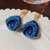 Brincos de resina retrô vintage, estilo vintage, temperamento elegante francês, brincos de tarraxa versáteis, brincos versáteis da moda para mulheres