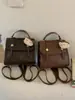 Bolsa de Mão Casual Elegante de Grande Capacidade para Mulheres, Nova Mochila Estilosa Simples Outono e Inverno 2025