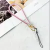 Lanyard para teléfono móvil popular transfronterizo, cadena de muñeca, lanyard de lujo con diamantes de imitación, cuerda de mano corta de alta gama nueva con incrustaciones de diamantes, cuerda antipérdida