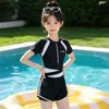 Traje de Baño de Diseño para Niñas 2026 Nuevo Modelo Traje de Baño Profesional de Entrenamiento para Niños Mayores Traje de Baño de Secado Rápido Verano