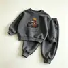 Conjunto de Duas Peças Infantil para Meninos, Moletom com Estampa de Desenho Animado, Blusa de Manga Longa, Calça Jogger, Roupa Infantil Moderna para Crianças Maiores
