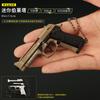 1:3 mini liga modelo chaveiro pingente periférico comedor de frango Beretta M92A1 desmontagem enfeites de brinquedo