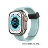 Adecuado para Apple Apple Watch Reloj de silicona con hebilla plegable magnética Correa de color sólido S10/Ultra