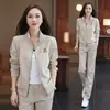 Nuevo Traje Deportivo Casual de Dos Piezas Estilo Occidental Adelgazante Holgado Reductor de Edad Moda Coreana Primavera y Otoño 2025 Nuevo