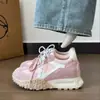 Persona baja 7 cm de altura interior Zapatos de entrenamiento alemanes para mujer 2026 Primavera/Verano nuevo estilo suela gruesa ligeros casuales zapatos de mujer Zapatos Forrest Gump