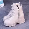 Botas Martin de cuero suave con suela gruesa para mujer, nuevo modelo 2026, botines que aumentan la altura para personas menudas, populares botas de invierno con peluche y algodón engrosado