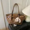 Bolso Tote de Lujo de Alta Gama con Textura, Accesible, para Viajes Diarios de Mujeres, Nuevo Invierno 2025, Casual, Nicho, Plegado, de un Solo Hombro, para Colgar en la Axila