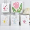 Oferta Especial Bolsas de Regalo Artísticas Exquisitas Tamaño Mediano Bolsas de Regalo Premium para el Día de San Valentín Papel Kraft Bolsas de Tote de Gama Alta Bolsas de Papel al por Mayor