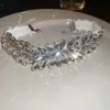 Pendientes y Conjunto de Collar de Piedras Preciosas Esmeralda Brillantes con Diamantes, Cadena de Clavícula de Lujo Ligero de Nicho, Conjunto de Joyería Estilo Palacio para Mujeres