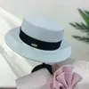 Sombrero Negro de Lana de Ala Plana de Nuevo Estilo de Gama Alta para Hombres y Mujeres, Elegante y a la Moda Sombrero Elegante 7 Operado por Uno Mismo