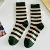 Calcetines de Doble Aguja para Mujer, Calcetines de Media Caña Otoño e Invierno, Calcetines Largos de Algodón Peinado Cálidos Retro Rayados para Mujer, Calcetines para Mujer Zhuji al por Mayor