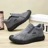 Novas botas curtas masculinas de inverno quentes, com forro de fleece e acolchoadas, disponíveis em tamanhos grandes, com solas grossas para conforto, adequadas para neve e caminhadas.