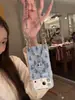 Funda de teléfono de mezclilla vintage con diseño de cruz 3D para iPhone 18 Pro Max, Apple 17, 16 y 15, con cobertura total y un asa