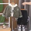 Conjunto de tres piezas con letras bordadas en la espalda gruesa con forro polar de invierno para niños de 2024, traje bonito para bebés, ropa para niños